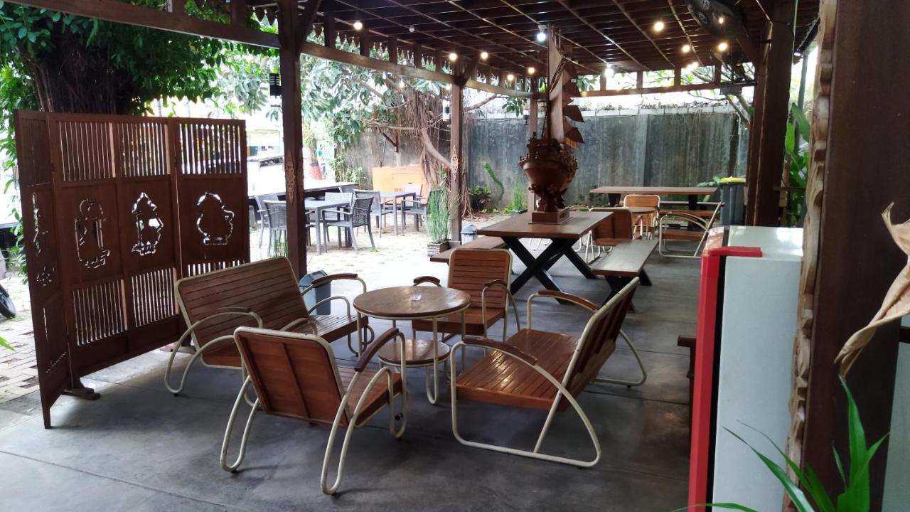 Nusantara Hotel Syariah Jepara Exterior foto
